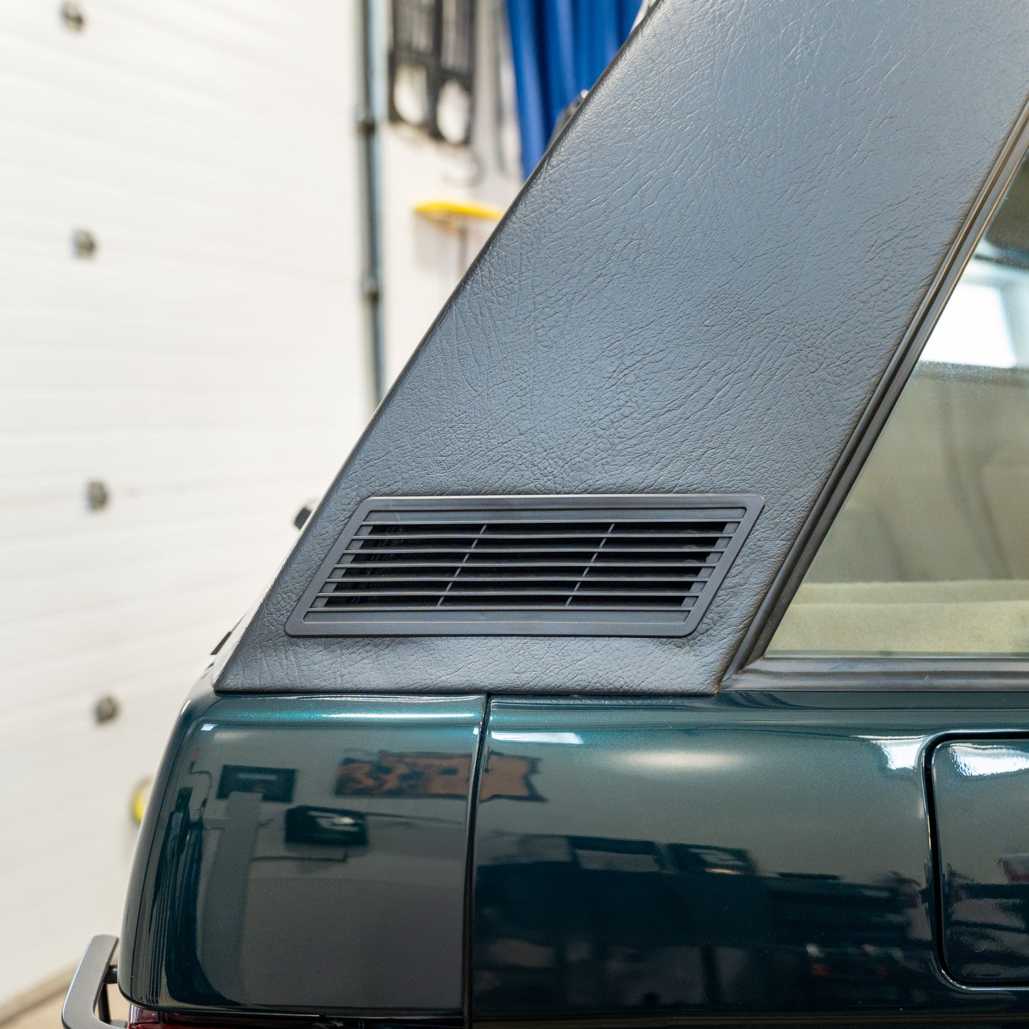Assembled D Pillar Trim with Louvres